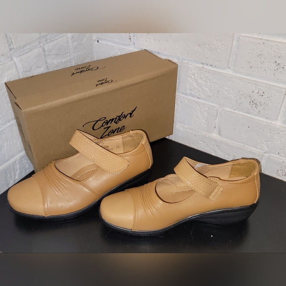 Comfort Zone Shoes - Comfort Zone Women’s Size 9 Tan Comfort Shoes – NIB – Adjustable Strap